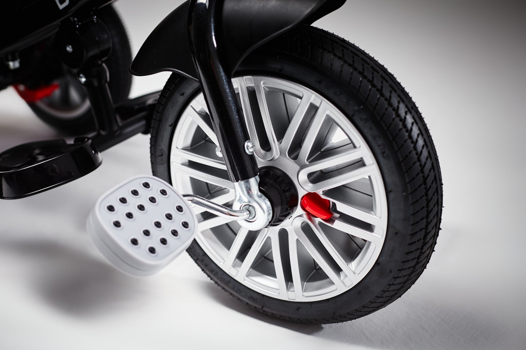 Smyths bentley trike outlet
